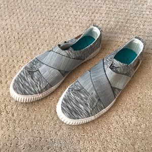 Blowfish size 7 gray slip ons